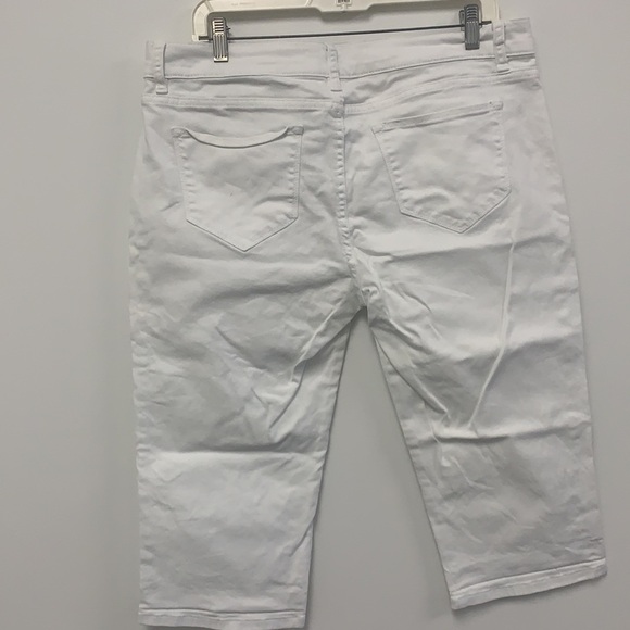 Liz Claiborne white denim long shorts petite size 14 - Picture 4 of 8